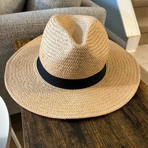 Auxiliary Straw Fedora